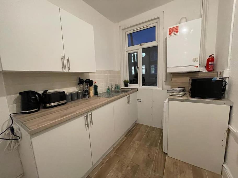 Beautiful 2 Bedroom On Tower Bridge Londres Extérieur photo