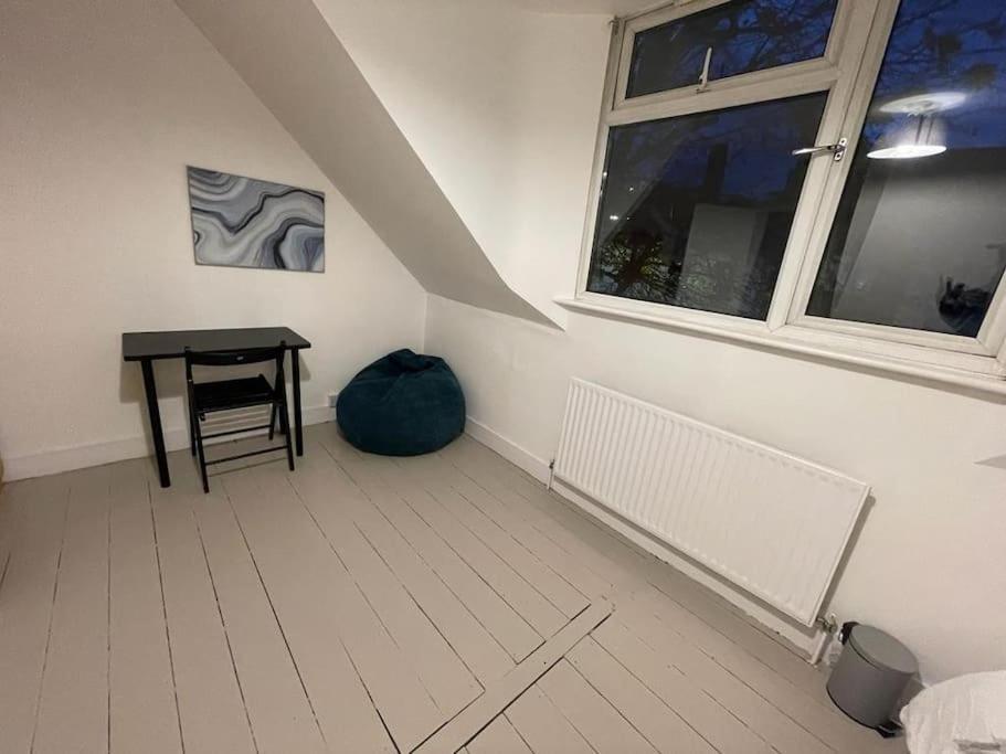 Beautiful 2 Bedroom On Tower Bridge Londres Extérieur photo