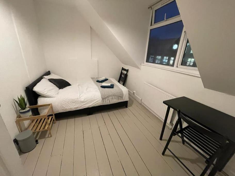 Beautiful 2 Bedroom On Tower Bridge Londres Extérieur photo