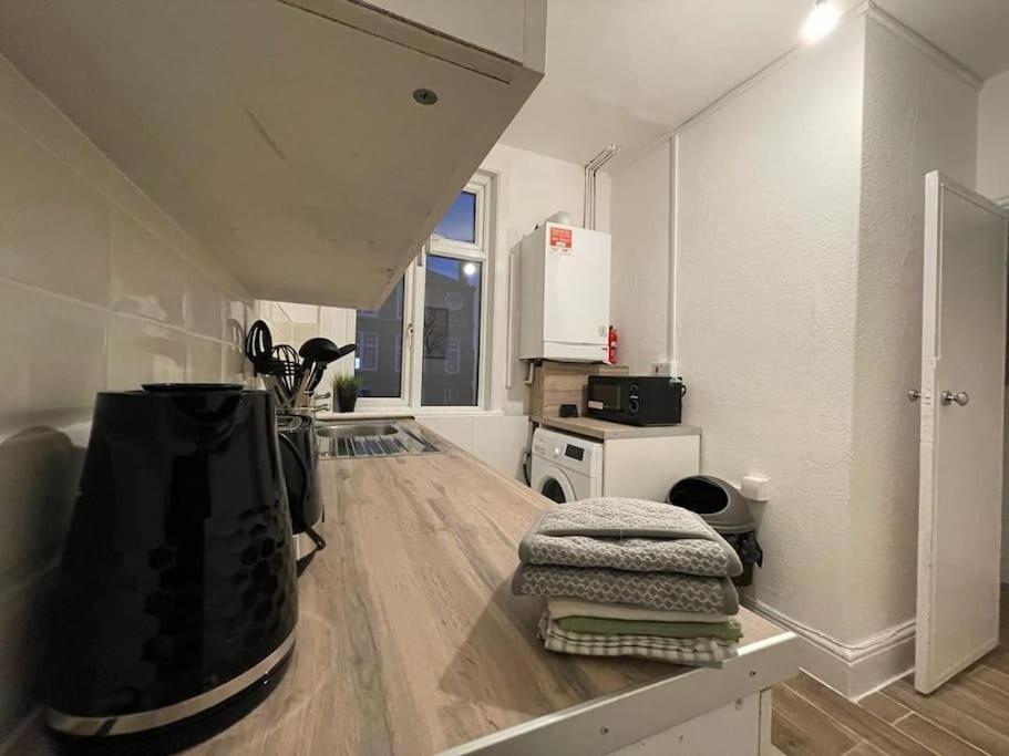 Beautiful 2 Bedroom On Tower Bridge Londres Extérieur photo